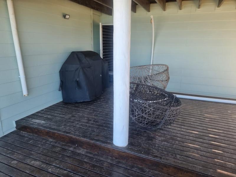 To Let 6 Bedroom Property for Rent in Outeniqua Strand Western Cape